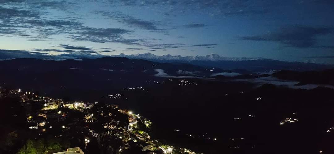 e12aec1e-3aa8-442c-8124-8a4768ac132b